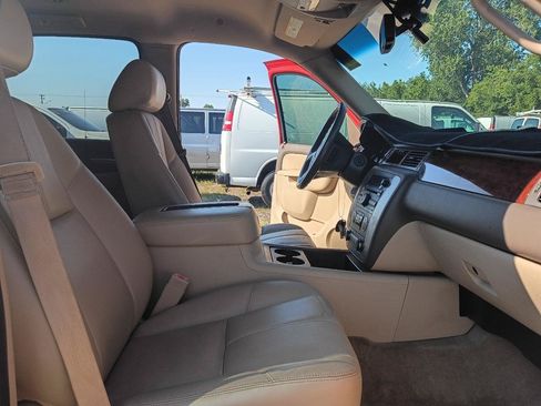 Used 2013 GMC Yukon SLT w/ Suspension Package, Autoride AWD/4WD image 12