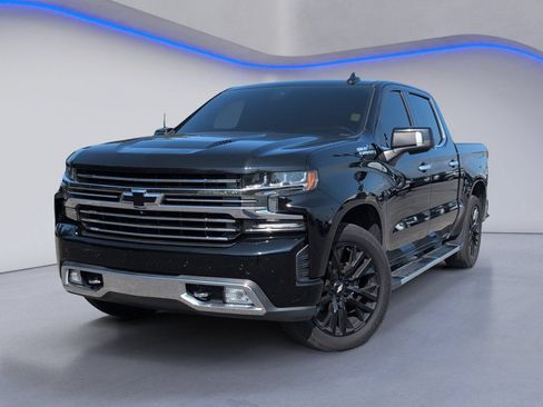 Used 2020 Chevrolet Silverado 1500 High Country w/ Technology Package AWD/4WD image 2