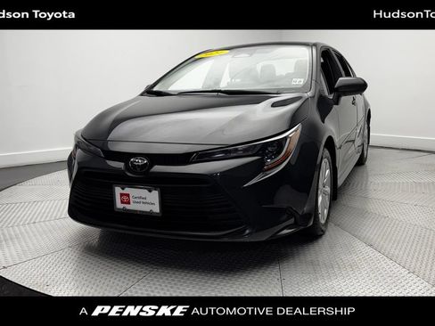 Used 2024 Toyota Corolla LE w/ LE Convenience Package FWD image 1
