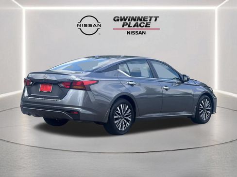 Certified 2023 Nissan Altima 2.5 SV FWD image 25