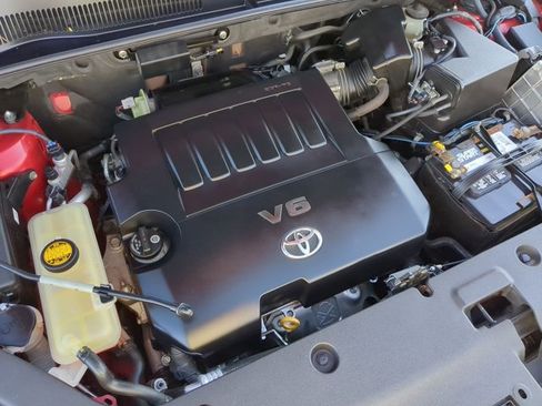 Used 2010 Toyota RAV4 Limited image 28