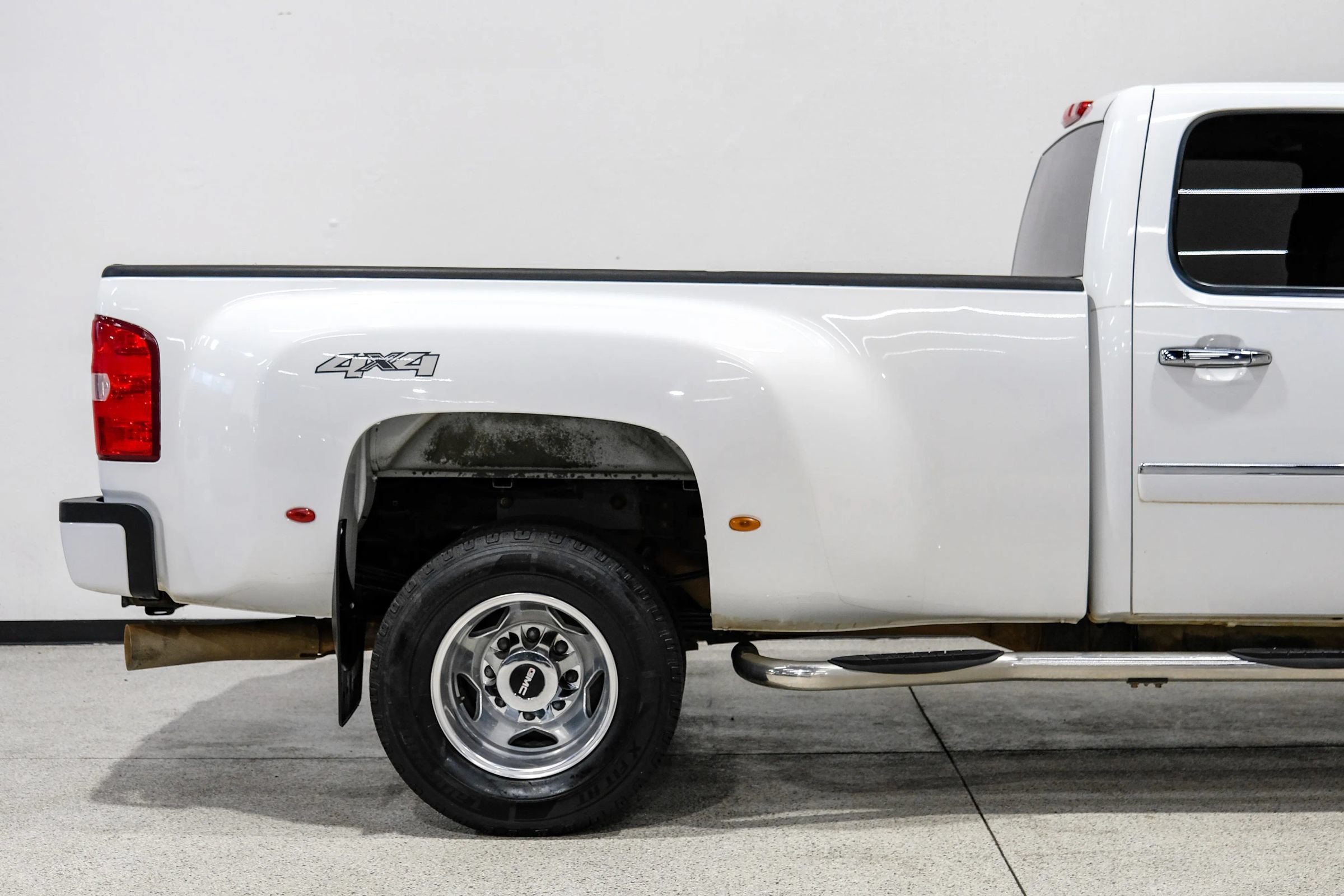 Used 2012 GMC Sierra 3500 Denali AWD/4WD image 12