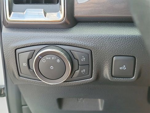 Used 2019 Ford Ranger Lariat w/ Trailer Tow Package image 24