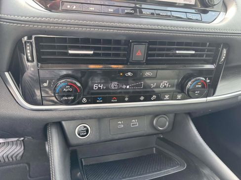 Used 2021 Nissan Rogue SL w/ Premium Package FWD image 32