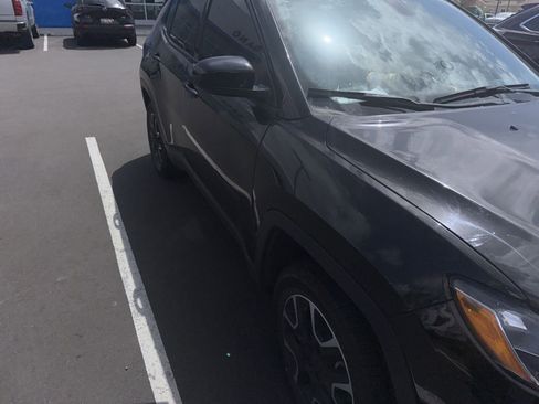 Used 2019 Jeep Compass Sport AWD/4WD image 2