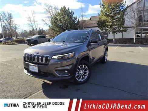 Used 2019 Jeep Cherokee Latitude Plus w/ Comfort/Convenience Group image 1