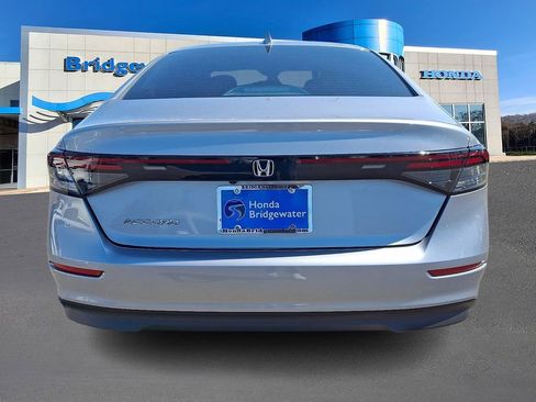 Used 2023 Honda Accord EX image 5
