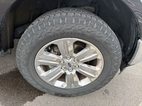 Used 2020 Ford F150 XLT w/ Equipment Group 302A Luxury AWD/4WD image 4