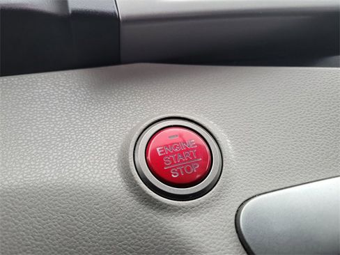 Used 2016 Honda Odyssey SE image 30