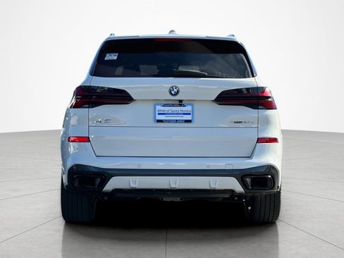 Used 2024 BMW X5 xDrive50e w/ M Sport Package AWD/4WD image 4