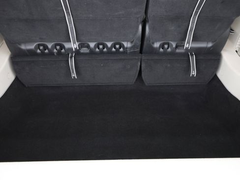 Used 2024 Chrysler Pacifica Touring-L image 27