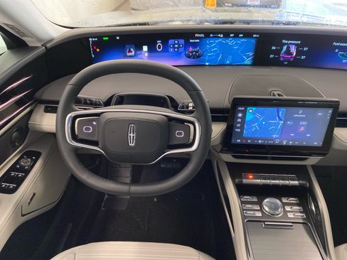 New 2026 Lincoln Nautilus Reserve image 11