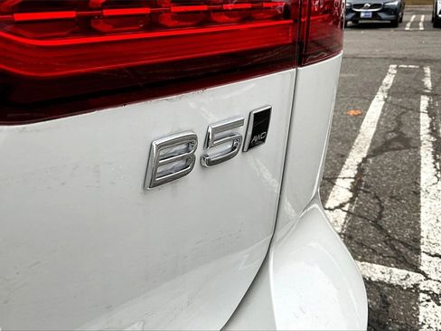 New 2026 Volvo V60 B5 Cross Country Ultra w/ Climate Package image 9