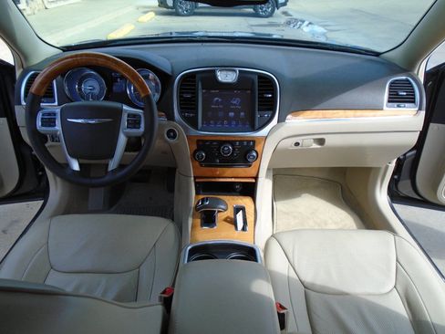 Used 2014 Chrysler 300 C w/ Beats Audio Group image 13