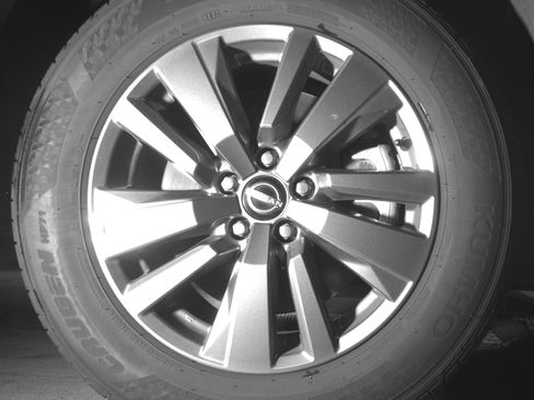 Used 2025 Nissan Pathfinder SV image 13