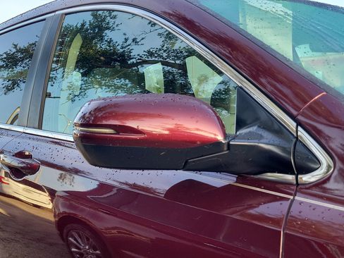 Used 2018 Honda CR-V EX image 4