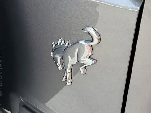 Used 2024 Ford Bronco Badlands image 7