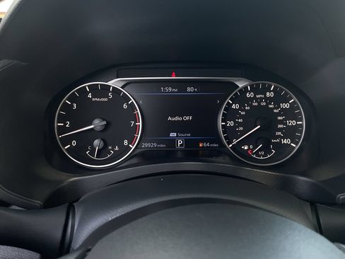 Used 2025 Nissan Altima 2.5 SV FWD image 31