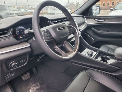 New 2026 Jeep Grand Cherokee Limited w/ Limited Altitude Package AWD/4WD image 11