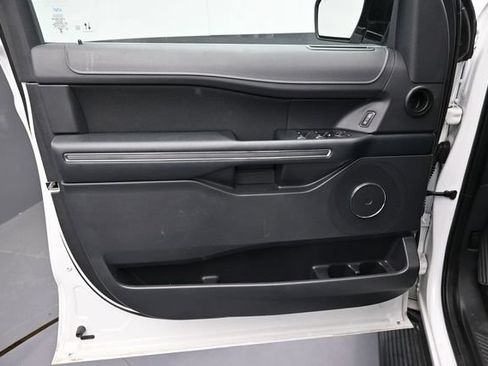 Used 2023 Ford Expedition XL AWD/4WD image 15