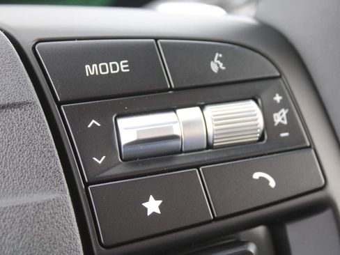 New 2026 Kia Sportage EX image 32