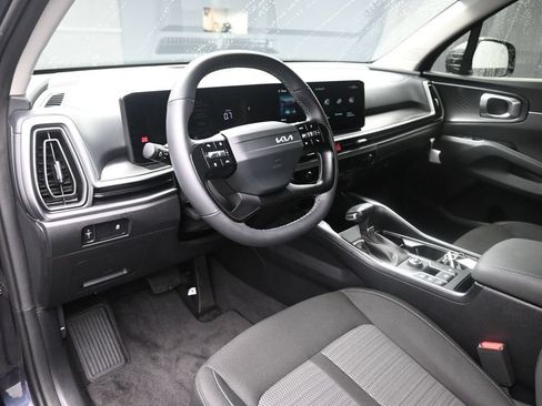 Used 2026 Kia Sorento LX FWD image 19