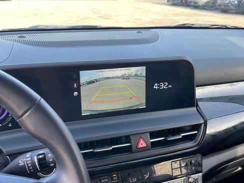 Used 2025 Kia Seltos S image 24