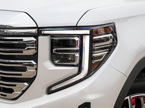 Used 2023 GMC Sierra 1500 Denali w/ Denali Reserve Package image 3