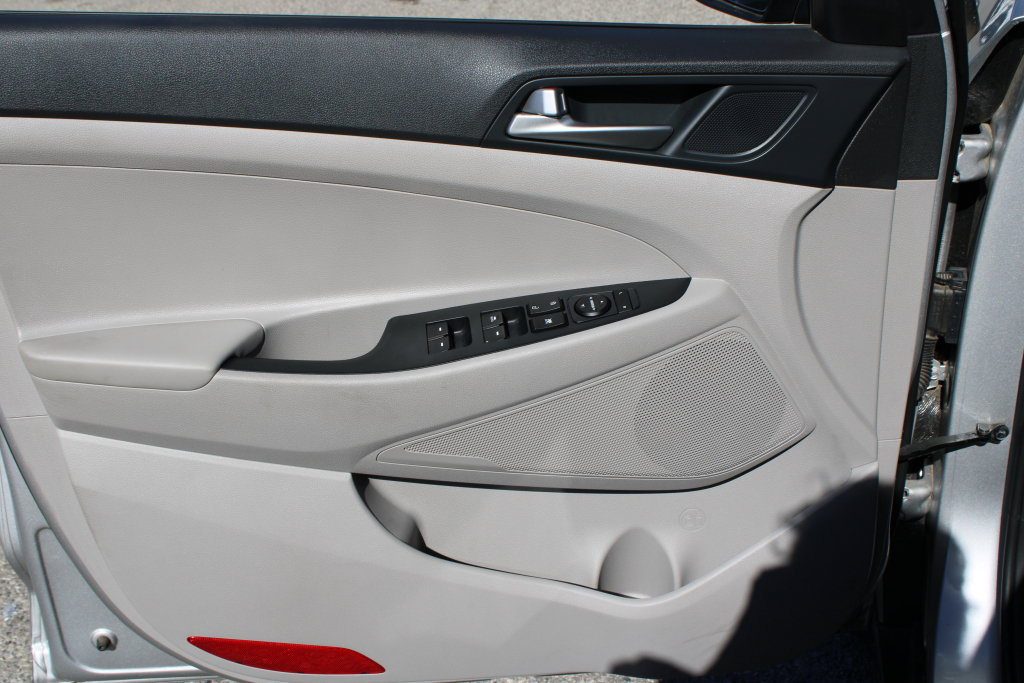 Used 2020 Hyundai Tucson Value w/ Cargo Package FWD image 30