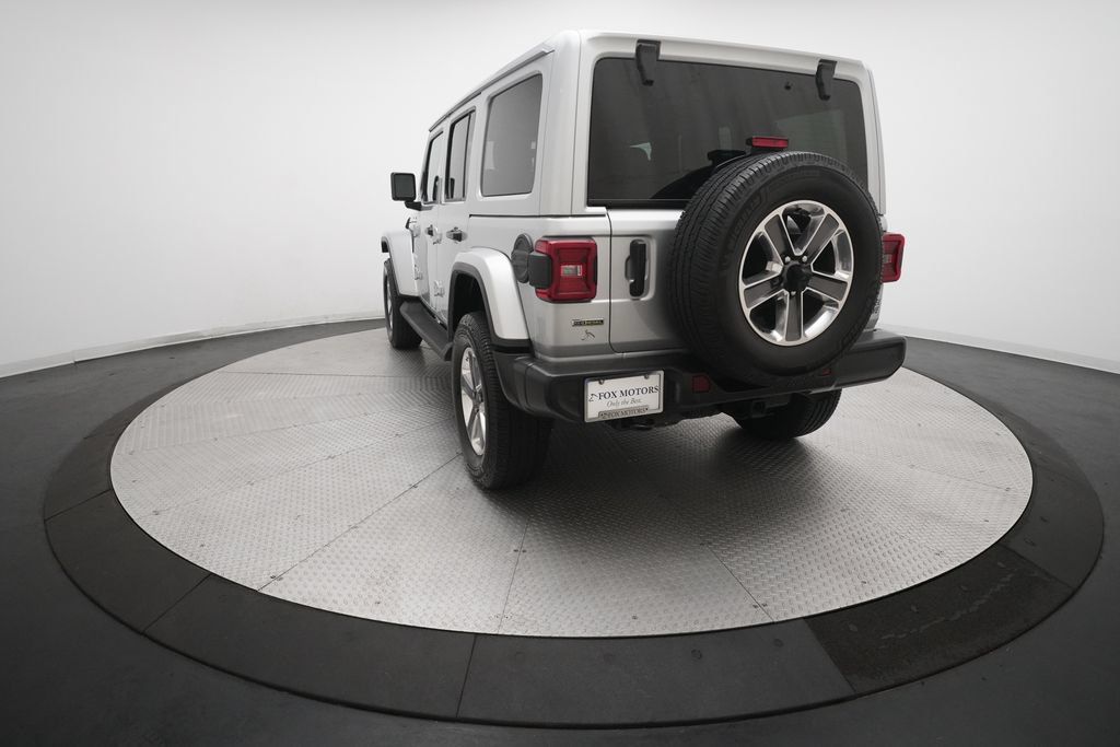 Used 2022 Jeep Wrangler Unlimited Sahara w/ LED Lighting Group AWD/4WD image 32