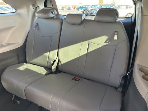 Used 2024 Toyota Sienna XLE image 15