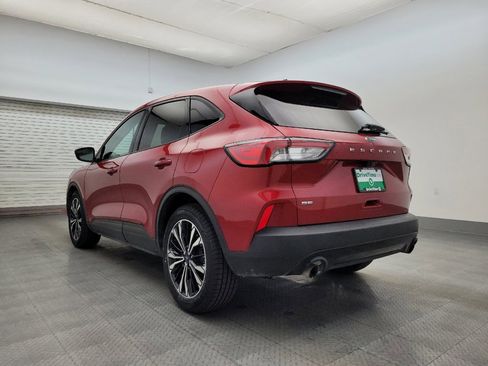 Used 2022 Ford Escape SE w/ SE Sport Appearance Package image 5