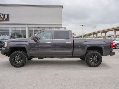 Used 2016 GMC Sierra 2500 Denali w/ Duramax Plus Package AWD/4WD image 14