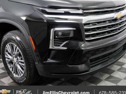 Used 2025 Chevrolet Traverse LT image 37