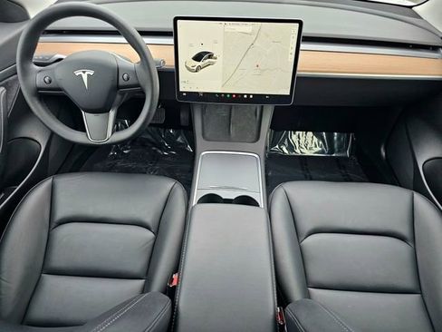 Used 2021 Tesla Model 3 Standard Range Plus image 27