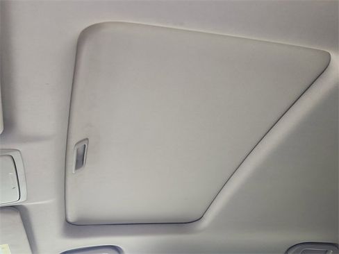 Used 2017 Honda CR-V Touring image 31