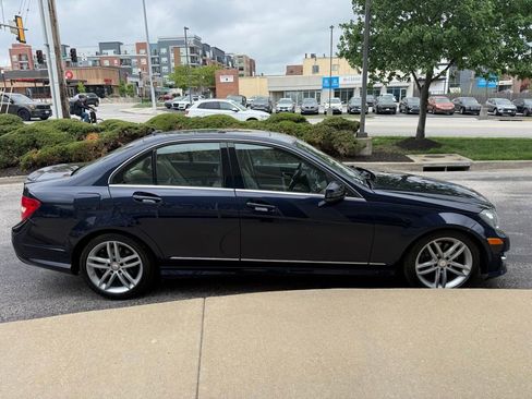 Used 2013 Mercedes-Benz C 300 4MATIC Sedan image 4