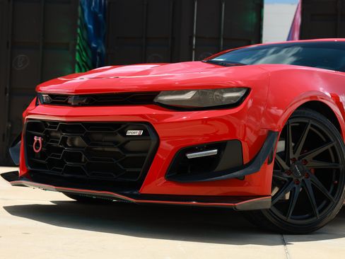 Used 2022 Chevrolet Camaro LT RWD image 35