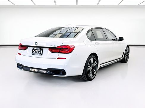 Used 2019 BMW 740i w/ M Sport Package RWD image 4