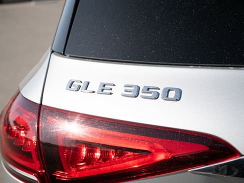 Used 2022 Mercedes-Benz GLE 350 image 12