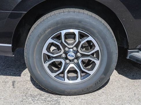 Used 2024 Ford Expedition XLT AWD/4WD image 8
