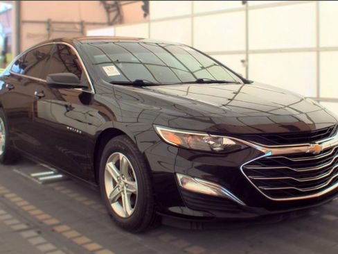 Used 2022 Chevrolet Malibu LS FWD image 1