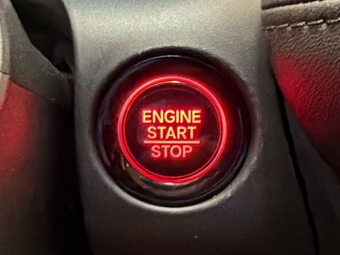 Used 2025 Honda HR-V LX image 24