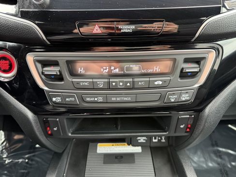 Used 2022 Honda Ridgeline Black Edition image 24