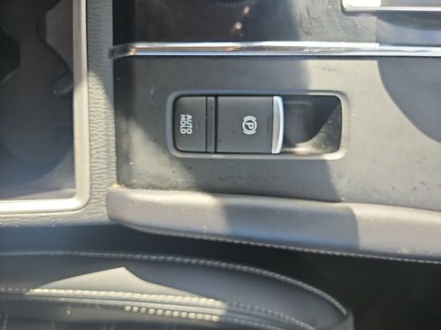Used 2024 Mitsubishi Outlander SE AWD/4WD image 28