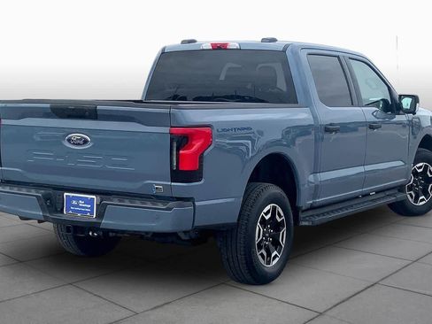 Used 2023 Ford F150 Lightning XLT AWD/4WD image 12