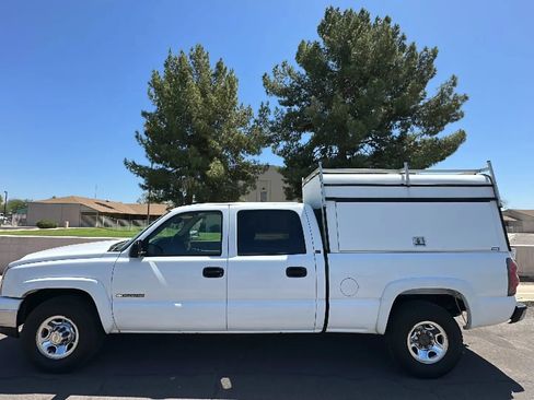Used 2006 Chevrolet Silverado 1500 LT RWD image 1