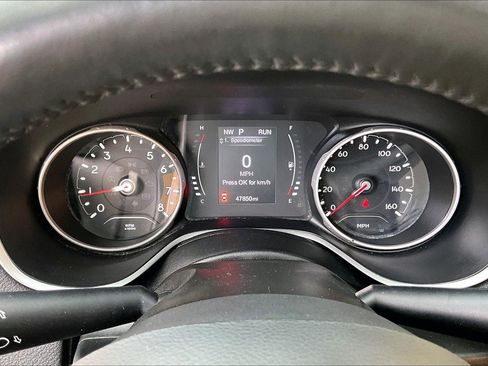 Used 2020 Jeep Compass Latitude image 21