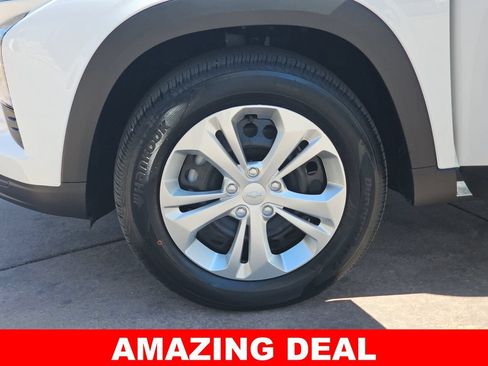 New 2026 Chevrolet Trax LS w/ Driver Confidence Package FWD image 20