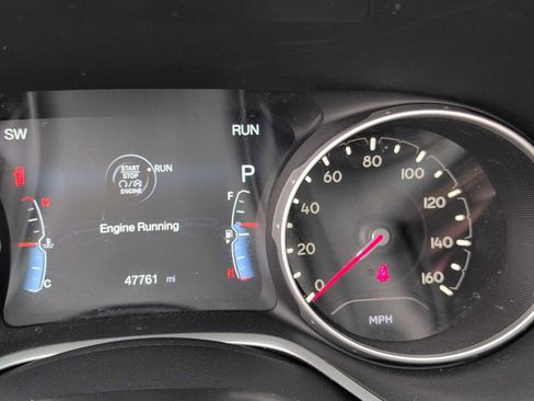 Used 2019 Jeep Compass Sport w/ Tech Group FWD image 30